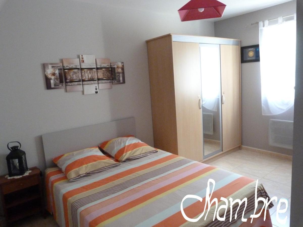 Bed and Breakfast Chez Patrick Roujan Exterior foto