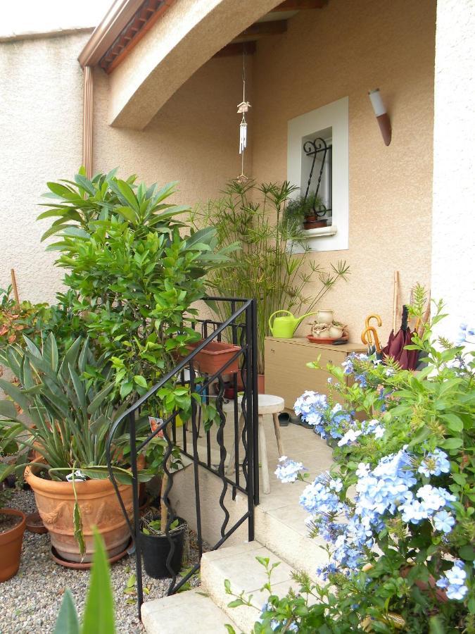 Bed and Breakfast Chez Patrick Roujan Exterior foto