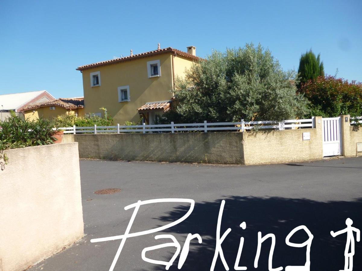 Bed and Breakfast Chez Patrick Roujan Exterior foto