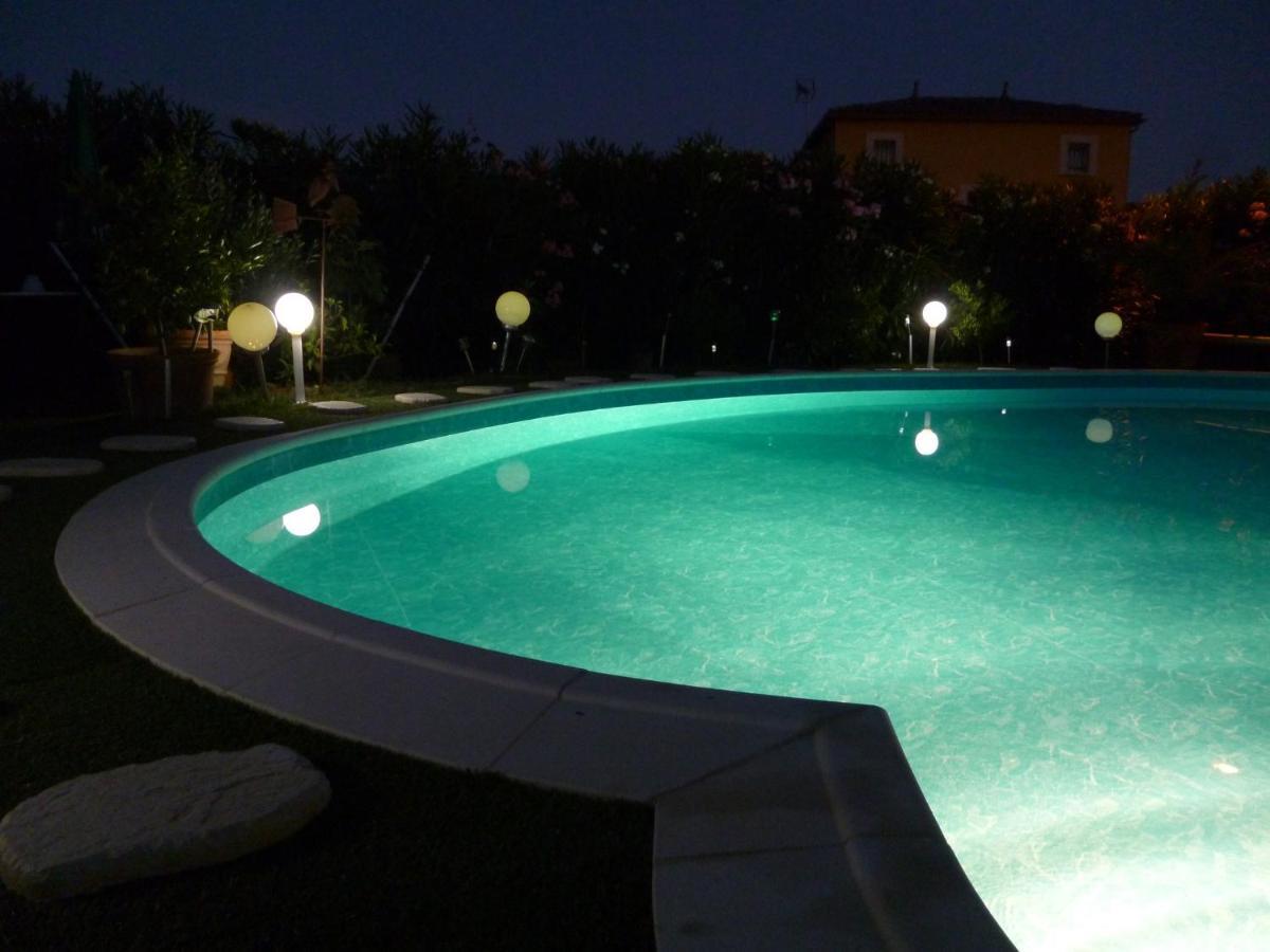 Bed and Breakfast Chez Patrick Roujan Exterior foto